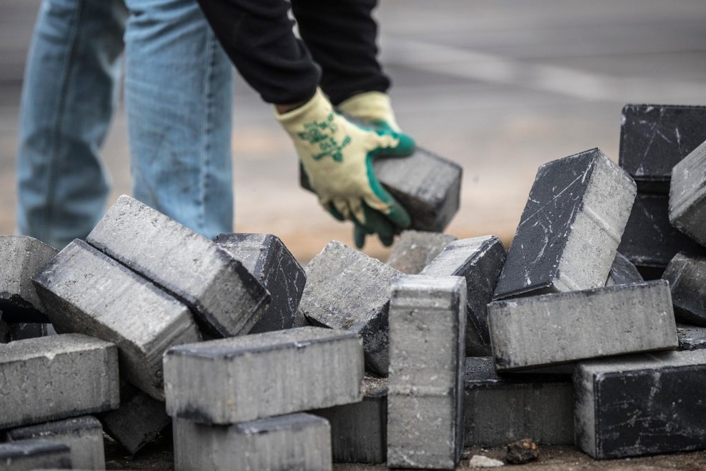 perbedaan beton precast vs konvensional